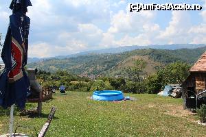 [P01] Piscina gonflabila si panorama de la Pensiunea Panoramic Moeciu » foto by ked
 - 
<span class="allrVoted glyphicon glyphicon-heart hidden" id="av347844"></span>
<a class="m-l-10 hidden" id="sv347844" onclick="voting_Foto_DelVot(,347844,3137)" role="button">șterge vot <span class="glyphicon glyphicon-remove"></span></a>
<a id="v9347844" class=" c-red"  onclick="voting_Foto_SetVot(347844)" role="button"><span class="glyphicon glyphicon-heart-empty"></span> <b>LIKE</b> = Votează poza</a> <img class="hidden"  id="f347844W9" src="/imagini/loader.gif" border="0" /><span class="AjErrMes hidden" id="e347844ErM"></span>