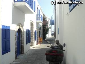 P16 [JUL-2013] Suntem in Kos. Da’ acum ce mai facem? La plimbare prin Mandraki. Stradute unde numai bicicletele si scuterele pot avea loc. 