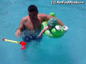 [P02] VIATA MEA SE BUCURA LA PISCINA HOTELULUI ALBERT NEPTUN » foto by babygilda
 - 
<span class="allrVoted glyphicon glyphicon-heart hidden" id="av529004"></span>
<a class="m-l-10 hidden" id="sv529004" onclick="voting_Foto_DelVot(,529004,3163)" role="button">șterge vot <span class="glyphicon glyphicon-remove"></span></a>
<a id="v9529004" class=" c-red"  onclick="voting_Foto_SetVot(529004)" role="button"><span class="glyphicon glyphicon-heart-empty"></span> <b>LIKE</b> = Votează poza</a> <img class="hidden"  id="f529004W9" src="/imagini/loader.gif" border="0" /><span class="AjErrMes hidden" id="e529004ErM"></span>