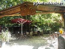 [P26] Cafe-bar Platanos, un bun popas la intoarcerea de la cascada.  » foto by maryka
 - 
<span class="allrVoted glyphicon glyphicon-heart hidden" id="av426546"></span>
<a class="m-l-10 hidden" id="sv426546" onclick="voting_Foto_DelVot(,426546,3173)" role="button">șterge vot <span class="glyphicon glyphicon-remove"></span></a>
<a id="v9426546" class=" c-red"  onclick="voting_Foto_SetVot(426546)" role="button"><span class="glyphicon glyphicon-heart-empty"></span> <b>LIKE</b> = Votează poza</a> <img class="hidden"  id="f426546W9" src="/imagini/loader.gif" border="0" /><span class="AjErrMes hidden" id="e426546ErM"></span>