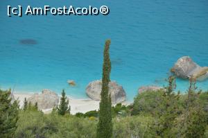 P09 [MAY-2018] O mică plajă sălbatică în Panagia Beach. Insula Lefkada, Grecia. 