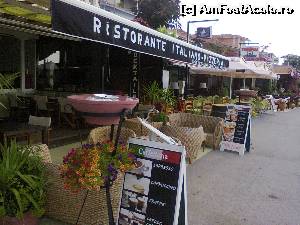 [P20] Unul din numeroasele restaurante din port » foto by dorgo
 - 
<span class="allrVoted glyphicon glyphicon-heart hidden" id="av519769"></span>
<a class="m-l-10 hidden" id="sv519769" onclick="voting_Foto_DelVot(,519769,3173)" role="button">șterge vot <span class="glyphicon glyphicon-remove"></span></a>
<a id="v9519769" class=" c-red"  onclick="voting_Foto_SetVot(519769)" role="button"><span class="glyphicon glyphicon-heart-empty"></span> <b>LIKE</b> = Votează poza</a> <img class="hidden"  id="f519769W9" src="/imagini/loader.gif" border="0" /><span class="AjErrMes hidden" id="e519769ErM"></span>