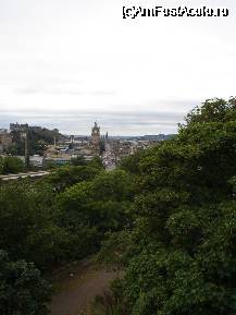 [P53] edinburgh vazut din partea opusa de pe dealul calton hill...in zare se vede castelul spre stanga, turnul cu ceas, principala artera comerciala a orasului princes street si orasul nou... » foto by rudy
 - 
<span class="allrVoted glyphicon glyphicon-heart hidden" id="av23328"></span>
<a class="m-l-10 hidden" id="sv23328" onclick="voting_Foto_DelVot(,23328,3179)" role="button">șterge vot <span class="glyphicon glyphicon-remove"></span></a>
<a id="v923328" class=" c-red"  onclick="voting_Foto_SetVot(23328)" role="button"><span class="glyphicon glyphicon-heart-empty"></span> <b>LIKE</b> = Votează poza</a> <img class="hidden"  id="f23328W9" src="/imagini/loader.gif" border="0" /><span class="AjErrMes hidden" id="e23328ErM"></span>