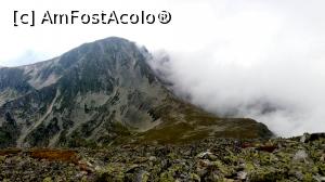 [P14] Norii invaluie crestele Retezatului ca o avalansa » foto by noi doi
 - 
<span class="allrVoted glyphicon glyphicon-heart hidden" id="av779343"></span>
<a class="m-l-10 hidden" id="sv779343" onclick="voting_Foto_DelVot(,779343,3180)" role="button">șterge vot <span class="glyphicon glyphicon-remove"></span></a>
<a id="v9779343" class=" c-red"  onclick="voting_Foto_SetVot(779343)" role="button"><span class="glyphicon glyphicon-heart-empty"></span> <b>LIKE</b> = Votează poza</a> <img class="hidden"  id="f779343W9" src="/imagini/loader.gif" border="0" /><span class="AjErrMes hidden" id="e779343ErM"></span>