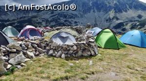 [P15] Deși nu vin tătarii, corturile de lângă Lacul Bucura sunt fortificate cu ziduri de piatră (protecție contra vântului)  » foto by Lucien
 - 
<span class="allrVoted glyphicon glyphicon-heart hidden" id="av837445"></span>
<a class="m-l-10 hidden" id="sv837445" onclick="voting_Foto_DelVot(,837445,3180)" role="button">șterge vot <span class="glyphicon glyphicon-remove"></span></a>
<a id="v9837445" class=" c-red"  onclick="voting_Foto_SetVot(837445)" role="button"><span class="glyphicon glyphicon-heart-empty"></span> <b>LIKE</b> = Votează poza</a> <img class="hidden"  id="f837445W9" src="/imagini/loader.gif" border="0" /><span class="AjErrMes hidden" id="e837445ErM"></span>