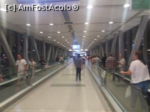 [P21] doar un mic segment din sirul pasajului ce duce de la metrou la Mall Dubai » foto by roth
 - 
<span class="allrVoted glyphicon glyphicon-heart hidden" id="av823429"></span>
<a class="m-l-10 hidden" id="sv823429" onclick="voting_Foto_DelVot(,823429,3199)" role="button">șterge vot <span class="glyphicon glyphicon-remove"></span></a>
<a id="v9823429" class=" c-red"  onclick="voting_Foto_SetVot(823429)" role="button"><span class="glyphicon glyphicon-heart-empty"></span> <b>LIKE</b> = Votează poza</a> <img class="hidden"  id="f823429W9" src="/imagini/loader.gif" border="0" /><span class="AjErrMes hidden" id="e823429ErM"></span>