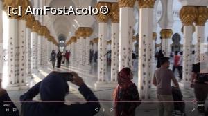 [P02] p parte din coloanele frumos ornate, drumul duce la intrarea in moschee, asa aratam si noi cu gluga pe cap fiind obligatorie la femei » foto by roth
 - 
<span class="allrVoted glyphicon glyphicon-heart hidden" id="av823577"></span>
<a class="m-l-10 hidden" id="sv823577" onclick="voting_Foto_DelVot(,823577,3199)" role="button">șterge vot <span class="glyphicon glyphicon-remove"></span></a>
<a id="v9823577" class=" c-red"  onclick="voting_Foto_SetVot(823577)" role="button"><span class="glyphicon glyphicon-heart-empty"></span> <b>LIKE</b> = Votează poza</a> <img class="hidden"  id="f823577W9" src="/imagini/loader.gif" border="0" /><span class="AjErrMes hidden" id="e823577ErM"></span>