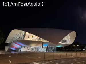 [P03] Muzeul Etihad Dubai » foto by AZE
 - 
<span class="allrVoted glyphicon glyphicon-heart hidden" id="av1493833"></span>
<a class="m-l-10 hidden" id="sv1493833" onclick="voting_Foto_DelVot(,1493833,3199)" role="button">șterge vot <span class="glyphicon glyphicon-remove"></span></a>
<a id="v91493833" class=" c-red"  onclick="voting_Foto_SetVot(1493833)" role="button"><span class="glyphicon glyphicon-heart-empty"></span> <b>LIKE</b> = Votează poza</a> <img class="hidden"  id="f1493833W9" src="/imagini/loader.gif" border="0" /><span class="AjErrMes hidden" id="e1493833ErM"></span>