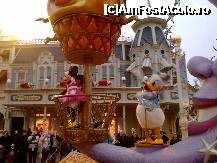 [P03] parada - cel mai emotionant si frumos lucru de la disneyland » foto by guesswhoo*
 - 
<span class="allrVoted glyphicon glyphicon-heart hidden" id="av246210"></span>
<a class="m-l-10 hidden" id="sv246210" onclick="voting_Foto_DelVot(,246210,3203)" role="button">șterge vot <span class="glyphicon glyphicon-remove"></span></a>
<a id="v9246210" class=" c-red"  onclick="voting_Foto_SetVot(246210)" role="button"><span class="glyphicon glyphicon-heart-empty"></span> <b>LIKE</b> = Votează poza</a> <img class="hidden"  id="f246210W9" src="/imagini/loader.gif" border="0" /><span class="AjErrMes hidden" id="e246210ErM"></span>