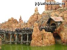 [P14] Big Thunder Mountain rollercoaster vazut de pe vaporasul din Frontierland » foto by chris_ciu
 - 
<span class="allrVoted glyphicon glyphicon-heart hidden" id="av416691"></span>
<a class="m-l-10 hidden" id="sv416691" onclick="voting_Foto_DelVot(,416691,3203)" role="button">șterge vot <span class="glyphicon glyphicon-remove"></span></a>
<a id="v9416691" class=" c-red"  onclick="voting_Foto_SetVot(416691)" role="button"><span class="glyphicon glyphicon-heart-empty"></span> <b>LIKE</b> = Votează poza</a> <img class="hidden"  id="f416691W9" src="/imagini/loader.gif" border="0" /><span class="AjErrMes hidden" id="e416691ErM"></span>