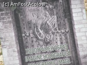 [P16] Holograma scrisă trilingv » foto by Michi
 - 
<span class="allrVoted glyphicon glyphicon-heart hidden" id="av1363441"></span>
<a class="m-l-10 hidden" id="sv1363441" onclick="voting_Foto_DelVot(,1363441,3210)" role="button">șterge vot <span class="glyphicon glyphicon-remove"></span></a>
<a id="v91363441" class=" c-red"  onclick="voting_Foto_SetVot(1363441)" role="button"><span class="glyphicon glyphicon-heart-empty"></span> <b>LIKE</b> = Votează poza</a> <img class="hidden"  id="f1363441W9" src="/imagini/loader.gif" border="0" /><span class="AjErrMes hidden" id="e1363441ErM"></span>