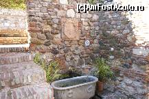 [P34] Alcazaba. O cadă romană din marmură, în Patio de los Surtidores » foto by Costi
 - 
<span class="allrVoted glyphicon glyphicon-heart hidden" id="av200117"></span>
<a class="m-l-10 hidden" id="sv200117" onclick="voting_Foto_DelVot(,200117,3219)" role="button">șterge vot <span class="glyphicon glyphicon-remove"></span></a>
<a id="v9200117" class=" c-red"  onclick="voting_Foto_SetVot(200117)" role="button"><span class="glyphicon glyphicon-heart-empty"></span> <b>LIKE</b> = Votează poza</a> <img class="hidden"  id="f200117W9" src="/imagini/loader.gif" border="0" /><span class="AjErrMes hidden" id="e200117ErM"></span>