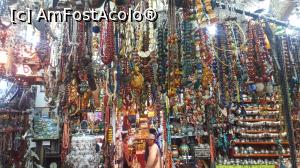 [P35] Marfă din abundență în acest magazin din bazar!  » foto by lizuk
 - 
<span class="allrVoted glyphicon glyphicon-heart hidden" id="av754517"></span>
<a class="m-l-10 hidden" id="sv754517" onclick="voting_Foto_DelVot(,754517,3254)" role="button">șterge vot <span class="glyphicon glyphicon-remove"></span></a>
<a id="v9754517" class=" c-red"  onclick="voting_Foto_SetVot(754517)" role="button"><span class="glyphicon glyphicon-heart-empty"></span> <b>LIKE</b> = Votează poza</a> <img class="hidden"  id="f754517W9" src="/imagini/loader.gif" border="0" /><span class="AjErrMes hidden" id="e754517ErM"></span>