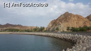 [P36] Faleza din Muscat si muntii care traversează orasul » foto by lizuk
 - 
<span class="allrVoted glyphicon glyphicon-heart hidden" id="av754518"></span>
<a class="m-l-10 hidden" id="sv754518" onclick="voting_Foto_DelVot(,754518,3254)" role="button">șterge vot <span class="glyphicon glyphicon-remove"></span></a>
<a id="v9754518" class=" c-red"  onclick="voting_Foto_SetVot(754518)" role="button"><span class="glyphicon glyphicon-heart-empty"></span> <b>LIKE</b> = Votează poza</a> <img class="hidden"  id="f754518W9" src="/imagini/loader.gif" border="0" /><span class="AjErrMes hidden" id="e754518ErM"></span>