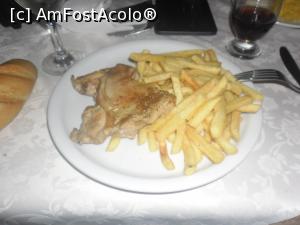 [P21] Ceafă de porc cu cartofi prăjiți la terasa restaurantului Delta.  » foto by crisbal
 - 
<span class="allrVoted glyphicon glyphicon-heart hidden" id="av887955"></span>
<a class="m-l-10 hidden" id="sv887955" onclick="voting_Foto_DelVot(,887955,3264)" role="button">șterge vot <span class="glyphicon glyphicon-remove"></span></a>
<a id="v9887955" class=" c-red"  onclick="voting_Foto_SetVot(887955)" role="button"><span class="glyphicon glyphicon-heart-empty"></span> <b>LIKE</b> = Votează poza</a> <img class="hidden"  id="f887955W9" src="/imagini/loader.gif" border="0" /><span class="AjErrMes hidden" id="e887955ErM"></span>