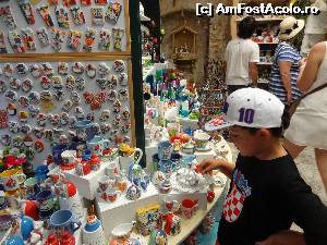 [P27] Suveniruri » foto by Marian Preda
 - 
<span class="allrVoted glyphicon glyphicon-heart hidden" id="av578822"></span>
<a class="m-l-10 hidden" id="sv578822" onclick="voting_Foto_DelVot(,578822,3304)" role="button">șterge vot <span class="glyphicon glyphicon-remove"></span></a>
<a id="v9578822" class=" c-red"  onclick="voting_Foto_SetVot(578822)" role="button"><span class="glyphicon glyphicon-heart-empty"></span> <b>LIKE</b> = Votează poza</a> <img class="hidden"  id="f578822W9" src="/imagini/loader.gif" border="0" /><span class="AjErrMes hidden" id="e578822ErM"></span>