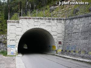 [P03] Noul tunel, dat în folosinţă în noiembrie 2004 » foto by Claudiu U.
 - 
<span class="allrVoted glyphicon glyphicon-heart hidden" id="av558622"></span>
<a class="m-l-10 hidden" id="sv558622" onclick="voting_Foto_DelVot(,558622,3314)" role="button">șterge vot <span class="glyphicon glyphicon-remove"></span></a>
<a id="v9558622" class=" c-red"  onclick="voting_Foto_SetVot(558622)" role="button"><span class="glyphicon glyphicon-heart-empty"></span> <b>LIKE</b> = Votează poza</a> <img class="hidden"  id="f558622W9" src="/imagini/loader.gif" border="0" /><span class="AjErrMes hidden" id="e558622ErM"></span>