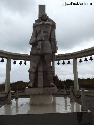 [P02] Monumentul închinat amiralului rus Ushakov în cinstea victoriei obţinute în războiul ruso-turc » foto by irinad
 - 
<span class="allrVoted glyphicon glyphicon-heart hidden" id="av641685"></span>
<a class="m-l-10 hidden" id="sv641685" onclick="voting_Foto_DelVot(,641685,3328)" role="button">șterge vot <span class="glyphicon glyphicon-remove"></span></a>
<a id="v9641685" class=" c-red"  onclick="voting_Foto_SetVot(641685)" role="button"><span class="glyphicon glyphicon-heart-empty"></span> <b>LIKE</b> = Votează poza</a> <img class="hidden"  id="f641685W9" src="/imagini/loader.gif" border="0" /><span class="AjErrMes hidden" id="e641685ErM"></span>