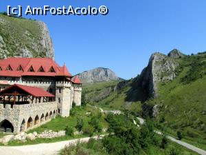 [P03] Cheile Valisoarei si popasul Castelul Templul Cavalerilor » foto by simplegirl
 - 
<span class="allrVoted glyphicon glyphicon-heart hidden" id="av1004007"></span>
<a class="m-l-10 hidden" id="sv1004007" onclick="voting_Foto_DelVot(,1004007,3336)" role="button">șterge vot <span class="glyphicon glyphicon-remove"></span></a>
<a id="v91004007" class=" c-red"  onclick="voting_Foto_SetVot(1004007)" role="button"><span class="glyphicon glyphicon-heart-empty"></span> <b>LIKE</b> = Votează poza</a> <img class="hidden"  id="f1004007W9" src="/imagini/loader.gif" border="0" /><span class="AjErrMes hidden" id="e1004007ErM"></span>