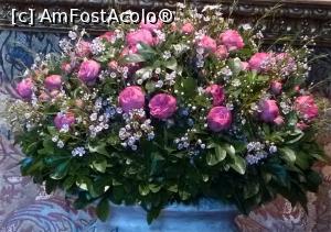 [P20] Buchet de flori sub tabloul..., nu contează care, florile sunt mult mai frumoase » foto by Dan-Ioan
 - 
<span class="allrVoted glyphicon glyphicon-heart hidden" id="av710922"></span>
<a class="m-l-10 hidden" id="sv710922" onclick="voting_Foto_DelVot(,710922,3364)" role="button">șterge vot <span class="glyphicon glyphicon-remove"></span></a>
<a id="v9710922" class=" c-red"  onclick="voting_Foto_SetVot(710922)" role="button"><span class="glyphicon glyphicon-heart-empty"></span> <b>LIKE</b> = Votează poza</a> <img class="hidden"  id="f710922W9" src="/imagini/loader.gif" border="0" /><span class="AjErrMes hidden" id="e710922ErM"></span>