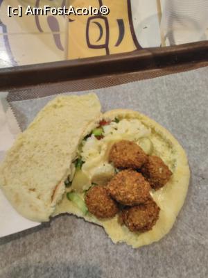 [P21] Falafel, una dintre cele mai comune mâncăruri din Israel.  » foto by Carmen Ion
 - 
<span class="allrVoted glyphicon glyphicon-heart hidden" id="av866092"></span>
<a class="m-l-10 hidden" id="sv866092" onclick="voting_Foto_DelVot(,866092,3380)" role="button">șterge vot <span class="glyphicon glyphicon-remove"></span></a>
<a id="v9866092" class=" c-red"  onclick="voting_Foto_SetVot(866092)" role="button"><span class="glyphicon glyphicon-heart-empty"></span> <b>LIKE</b> = Votează poza</a> <img class="hidden"  id="f866092W9" src="/imagini/loader.gif" border="0" /><span class="AjErrMes hidden" id="e866092ErM"></span>