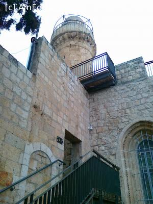 [P47] Ierusalim - cladirea in care se afla mormantul regelui David si foisorul Cinei celei de Taina » foto by calator2000
 - 
<span class="allrVoted glyphicon glyphicon-heart hidden" id="av708848"></span>
<a class="m-l-10 hidden" id="sv708848" onclick="voting_Foto_DelVot(,708848,3380)" role="button">șterge vot <span class="glyphicon glyphicon-remove"></span></a>
<a id="v9708848" class=" c-red"  onclick="voting_Foto_SetVot(708848)" role="button"><span class="glyphicon glyphicon-heart-empty"></span> <b>LIKE</b> = Votează poza</a> <img class="hidden"  id="f708848W9" src="/imagini/loader.gif" border="0" /><span class="AjErrMes hidden" id="e708848ErM"></span>