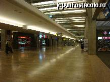 [P02] Aeroportul Ben Gurion din Tel Aviv este unul modern, cu dotări și amenajări de ultimă generație.  » foto by mariana.olaru
 - 
<span class="allrVoted glyphicon glyphicon-heart hidden" id="av417892"></span>
<a class="m-l-10 hidden" id="sv417892" onclick="voting_Foto_DelVot(,417892,3380)" role="button">șterge vot <span class="glyphicon glyphicon-remove"></span></a>
<a id="v9417892" class=" c-red"  onclick="voting_Foto_SetVot(417892)" role="button"><span class="glyphicon glyphicon-heart-empty"></span> <b>LIKE</b> = Votează poza</a> <img class="hidden"  id="f417892W9" src="/imagini/loader.gif" border="0" /><span class="AjErrMes hidden" id="e417892ErM"></span>