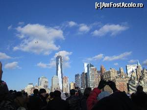 [P01] ne îndepărtăm de Manhattan, călătorind spre Statuia Libertăţii. Cea mai înaltă clădire este Freedom-Tower, care e clădirea care a înlocuit turnurile Gemene » foto by grecudoina
 - 
<span class="allrVoted glyphicon glyphicon-heart hidden" id="av500626"></span>
<a class="m-l-10 hidden" id="sv500626" onclick="voting_Foto_DelVot(,500626,3385)" role="button">șterge vot <span class="glyphicon glyphicon-remove"></span></a>
<a id="v9500626" class=" c-red"  onclick="voting_Foto_SetVot(500626)" role="button"><span class="glyphicon glyphicon-heart-empty"></span> <b>LIKE</b> = Votează poza</a> <img class="hidden"  id="f500626W9" src="/imagini/loader.gif" border="0" /><span class="AjErrMes hidden" id="e500626ErM"></span>