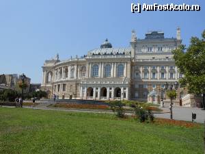 [P17] Odesa - Teatrul de Opera si Balet, al doilea simbol al orasului.  » foto by iulianic
 - 
<span class="allrVoted glyphicon glyphicon-heart hidden" id="av356053"></span>
<a class="m-l-10 hidden" id="sv356053" onclick="voting_Foto_DelVot(,356053,3394)" role="button">șterge vot <span class="glyphicon glyphicon-remove"></span></a>
<a id="v9356053" class=" c-red"  onclick="voting_Foto_SetVot(356053)" role="button"><span class="glyphicon glyphicon-heart-empty"></span> <b>LIKE</b> = Votează poza</a> <img class="hidden"  id="f356053W9" src="/imagini/loader.gif" border="0" /><span class="AjErrMes hidden" id="e356053ErM"></span>