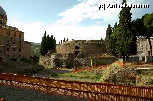 [P29] Mausoleul lui Augustus inchis publicului, aflat in restaurare » foto by Muffin2009*
 - 
<span class="allrVoted glyphicon glyphicon-heart hidden" id="av348815"></span>
<a class="m-l-10 hidden" id="sv348815" onclick="voting_Foto_DelVot(,348815,3406)" role="button">șterge vot <span class="glyphicon glyphicon-remove"></span></a>
<a id="v9348815" class=" c-red"  onclick="voting_Foto_SetVot(348815)" role="button"><span class="glyphicon glyphicon-heart-empty"></span> <b>LIKE</b> = Votează poza</a> <img class="hidden"  id="f348815W9" src="/imagini/loader.gif" border="0" /><span class="AjErrMes hidden" id="e348815ErM"></span>