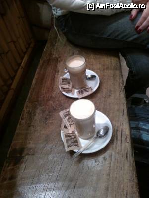 [P01] Scopul vizitei de fapt: o cafe-latte și un macchiato la Roma! Au fost servite la Tazza d'Oro. Viva MCM-a principessa!  » foto by ariciu*
 - 
<span class="allrVoted glyphicon glyphicon-heart hidden" id="av488072"></span>
<a class="m-l-10 hidden" id="sv488072" onclick="voting_Foto_DelVot(,488072,3406)" role="button">șterge vot <span class="glyphicon glyphicon-remove"></span></a>
<a id="v9488072" class=" c-red"  onclick="voting_Foto_SetVot(488072)" role="button"><span class="glyphicon glyphicon-heart-empty"></span> <b>LIKE</b> = Votează poza</a> <img class="hidden"  id="f488072W9" src="/imagini/loader.gif" border="0" /><span class="AjErrMes hidden" id="e488072ErM"></span>
