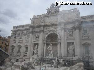 [P09] FONTANA di TREVI - cea mai frumoasa fantana din Roma (in renovare de un an)  » foto by bica adriana
 - 
<span class="allrVoted glyphicon glyphicon-heart hidden" id="av698075"></span>
<a class="m-l-10 hidden" id="sv698075" onclick="voting_Foto_DelVot(,698075,3406)" role="button">șterge vot <span class="glyphicon glyphicon-remove"></span></a>
<a id="v9698075" class=" c-red"  onclick="voting_Foto_SetVot(698075)" role="button"><span class="glyphicon glyphicon-heart-empty"></span> <b>LIKE</b> = Votează poza</a> <img class="hidden"  id="f698075W9" src="/imagini/loader.gif" border="0" /><span class="AjErrMes hidden" id="e698075ErM"></span>