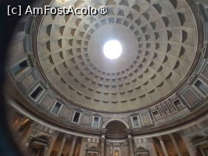 [P09] Pantheon - cupola și ochiul cupolei » foto by Mitica49
 - 
<span class="allrVoted glyphicon glyphicon-heart hidden" id="av1416763"></span>
<a class="m-l-10 hidden" id="sv1416763" onclick="voting_Foto_DelVot(,1416763,3406)" role="button">șterge vot <span class="glyphicon glyphicon-remove"></span></a>
<a id="v91416763" class=" c-red"  onclick="voting_Foto_SetVot(1416763)" role="button"><span class="glyphicon glyphicon-heart-empty"></span> <b>LIKE</b> = Votează poza</a> <img class="hidden"  id="f1416763W9" src="/imagini/loader.gif" border="0" /><span class="AjErrMes hidden" id="e1416763ErM"></span>