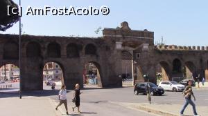 [P25] Porta San Giovani fotografiata din Piazza di San Giovani in Laterano.  » foto by ovidiuyepi
 - 
<span class="allrVoted glyphicon glyphicon-heart hidden" id="av969579"></span>
<a class="m-l-10 hidden" id="sv969579" onclick="voting_Foto_DelVot(,969579,3406)" role="button">șterge vot <span class="glyphicon glyphicon-remove"></span></a>
<a id="v9969579" class=" c-red"  onclick="voting_Foto_SetVot(969579)" role="button"><span class="glyphicon glyphicon-heart-empty"></span> <b>LIKE</b> = Votează poza</a> <img class="hidden"  id="f969579W9" src="/imagini/loader.gif" border="0" /><span class="AjErrMes hidden" id="e969579ErM"></span>
