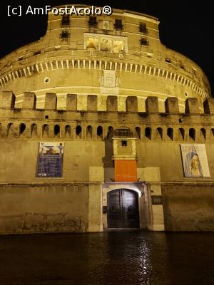 [P02] castel Sant'angelo - punctul de intalnire » foto by Chloe
 - 
<span class="allrVoted glyphicon glyphicon-heart hidden" id="av1274242"></span>
<a class="m-l-10 hidden" id="sv1274242" onclick="voting_Foto_DelVot(,1274242,3406)" role="button">șterge vot <span class="glyphicon glyphicon-remove"></span></a>
<a id="v91274242" class=" c-red"  onclick="voting_Foto_SetVot(1274242)" role="button"><span class="glyphicon glyphicon-heart-empty"></span> <b>LIKE</b> = Votează poza</a> <img class="hidden"  id="f1274242W9" src="/imagini/loader.gif" border="0" /><span class="AjErrMes hidden" id="e1274242ErM"></span>