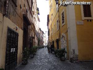 [P05] Straduta in apropierea Pietei Navona - Via dei Coronari » foto by cristina_z
 - 
<span class="allrVoted glyphicon glyphicon-heart hidden" id="av608326"></span>
<a class="m-l-10 hidden" id="sv608326" onclick="voting_Foto_DelVot(,608326,3406)" role="button">șterge vot <span class="glyphicon glyphicon-remove"></span></a>
<a id="v9608326" class=" c-red"  onclick="voting_Foto_SetVot(608326)" role="button"><span class="glyphicon glyphicon-heart-empty"></span> <b>LIKE</b> = Votează poza</a> <img class="hidden"  id="f608326W9" src="/imagini/loader.gif" border="0" /><span class="AjErrMes hidden" id="e608326ErM"></span>