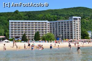[P09] Hotel Kaliakra » foto by AZE
 - 
<span class="allrVoted glyphicon glyphicon-heart hidden" id="av752548"></span>
<a class="m-l-10 hidden" id="sv752548" onclick="voting_Foto_DelVot(,752548,3407)" role="button">șterge vot <span class="glyphicon glyphicon-remove"></span></a>
<a id="v9752548" class=" c-red"  onclick="voting_Foto_SetVot(752548)" role="button"><span class="glyphicon glyphicon-heart-empty"></span> <b>LIKE</b> = Votează poza</a> <img class="hidden"  id="f752548W9" src="/imagini/loader.gif" border="0" /><span class="AjErrMes hidden" id="e752548ErM"></span>