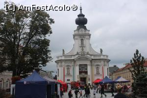 P10 [SEP-2022] Wadowice, Bazilica Prezentarea Sfintei Fecioare Maria și în dreapta Muzeul dedicat Papei Ioan Paul al II-lea