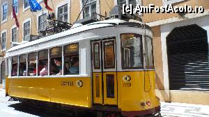 [P22] tramvaiul turistilor spre Alfama, cartierul maur cu palatul fortareata San Jorge » foto by amero
 - 
<span class="allrVoted glyphicon glyphicon-heart hidden" id="av366385"></span>
<a class="m-l-10 hidden" id="sv366385" onclick="voting_Foto_DelVot(,366385,3414)" role="button">șterge vot <span class="glyphicon glyphicon-remove"></span></a>
<a id="v9366385" class=" c-red"  onclick="voting_Foto_SetVot(366385)" role="button"><span class="glyphicon glyphicon-heart-empty"></span> <b>LIKE</b> = Votează poza</a> <img class="hidden"  id="f366385W9" src="/imagini/loader.gif" border="0" /><span class="AjErrMes hidden" id="e366385ErM"></span>