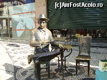 [P10] Fernando Pessoa in fata celebrei cafenele Brasiliera » foto by mireille
 - 
<span class="allrVoted glyphicon glyphicon-heart hidden" id="av457189"></span>
<a class="m-l-10 hidden" id="sv457189" onclick="voting_Foto_DelVot(,457189,3414)" role="button">șterge vot <span class="glyphicon glyphicon-remove"></span></a>
<a id="v9457189" class=" c-red"  onclick="voting_Foto_SetVot(457189)" role="button"><span class="glyphicon glyphicon-heart-empty"></span> <b>LIKE</b> = Votează poza</a> <img class="hidden"  id="f457189W9" src="/imagini/loader.gif" border="0" /><span class="AjErrMes hidden" id="e457189ErM"></span>