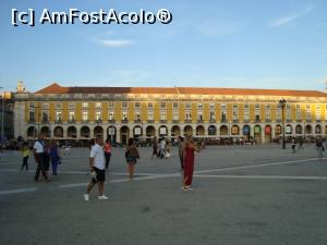 P01 [SEP-2016] Lisabona e galbena in Piata Comertului, invadata de lumina, la gurile raului Tejo