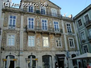 [P18] Casa do Ferreira das Tabuletas -o casa veche cu panouri gigantice de azulehos din sec. 19 » foto by mireille
 - 
<span class="allrVoted glyphicon glyphicon-heart hidden" id="av830556"></span>
<a class="m-l-10 hidden" id="sv830556" onclick="voting_Foto_DelVot(,830556,3414)" role="button">șterge vot <span class="glyphicon glyphicon-remove"></span></a>
<a id="v9830556" class=" c-red"  onclick="voting_Foto_SetVot(830556)" role="button"><span class="glyphicon glyphicon-heart-empty"></span> <b>LIKE</b> = Votează poza</a> <img class="hidden"  id="f830556W9" src="/imagini/loader.gif" border="0" /><span class="AjErrMes hidden" id="e830556ErM"></span>