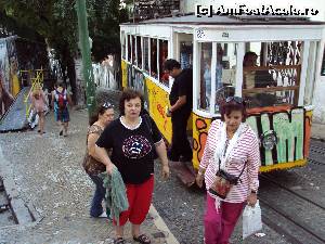 [P14] În Barri Alto, la coborârea din Elevador de Gloria, emblematicul tramvai tras pe cablul electric.  » foto by Carmen Ion
 - 
<span class="allrVoted glyphicon glyphicon-heart hidden" id="av613043"></span>
<a class="m-l-10 hidden" id="sv613043" onclick="voting_Foto_DelVot(,613043,3414)" role="button">șterge vot <span class="glyphicon glyphicon-remove"></span></a>
<a id="v9613043" class=" c-red"  onclick="voting_Foto_SetVot(613043)" role="button"><span class="glyphicon glyphicon-heart-empty"></span> <b>LIKE</b> = Votează poza</a> <img class="hidden"  id="f613043W9" src="/imagini/loader.gif" border="0" /><span class="AjErrMes hidden" id="e613043ErM"></span>