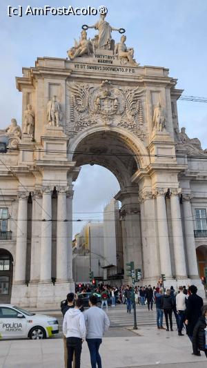 [P47] 22 dec. 2022.

Arco da Rua Augusta văzut din Praca do Comercio. » foto by ovidiuyepi
 - 
<span class="allrVoted glyphicon glyphicon-heart hidden" id="av1395635"></span>
<a class="m-l-10 hidden" id="sv1395635" onclick="voting_Foto_DelVot(,1395635,3414)" role="button">șterge vot <span class="glyphicon glyphicon-remove"></span></a>
<a id="v91395635" class=" c-red"  onclick="voting_Foto_SetVot(1395635)" role="button"><span class="glyphicon glyphicon-heart-empty"></span> <b>LIKE</b> = Votează poza</a> <img class="hidden"  id="f1395635W9" src="/imagini/loader.gif" border="0" /><span class="AjErrMes hidden" id="e1395635ErM"></span>