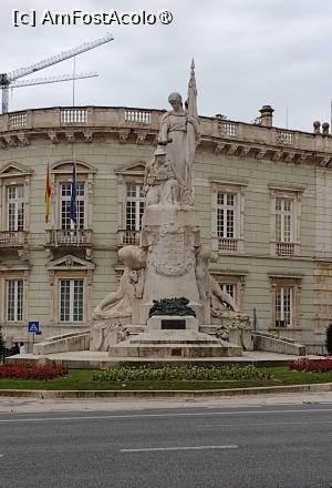 [P84] 31 dec. 2022

Monumentul Eroilor Căzuți în Marele Război, aflat pe Avenida ds Liberdade. În spate se află clădirea care adăpostește Ambasada Spaniei. » foto by ovidiuyepi
 - 
<span class="allrVoted glyphicon glyphicon-heart hidden" id="av1395672"></span>
<a class="m-l-10 hidden" id="sv1395672" onclick="voting_Foto_DelVot(,1395672,3414)" role="button">șterge vot <span class="glyphicon glyphicon-remove"></span></a>
<a id="v91395672" class=" c-red"  onclick="voting_Foto_SetVot(1395672)" role="button"><span class="glyphicon glyphicon-heart-empty"></span> <b>LIKE</b> = Votează poza</a> <img class="hidden"  id="f1395672W9" src="/imagini/loader.gif" border="0" /><span class="AjErrMes hidden" id="e1395672ErM"></span>