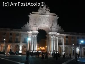 [P01] Arco do Rua Augusta văzut in prima seară petrecută in Lisabona » foto by Mika
 - 
<span class="allrVoted glyphicon glyphicon-heart hidden" id="av1121723"></span>
<a class="m-l-10 hidden" id="sv1121723" onclick="voting_Foto_DelVot(,1121723,3414)" role="button">șterge vot <span class="glyphicon glyphicon-remove"></span></a>
<a id="v91121723" class=" c-red"  onclick="voting_Foto_SetVot(1121723)" role="button"><span class="glyphicon glyphicon-heart-empty"></span> <b>LIKE</b> = Votează poza</a> <img class="hidden"  id="f1121723W9" src="/imagini/loader.gif" border="0" /><span class="AjErrMes hidden" id="e1121723ErM"></span>