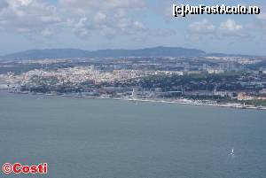 [P15] Vedere spre Belem, de pe platforma de observare. În mijloc, Monumentul Descoperirilor.  » foto by Costi
 - 
<span class="allrVoted glyphicon glyphicon-heart hidden" id="av503062"></span>
<a class="m-l-10 hidden" id="sv503062" onclick="voting_Foto_DelVot(,503062,3414)" role="button">șterge vot <span class="glyphicon glyphicon-remove"></span></a>
<a id="v9503062" class=" c-red"  onclick="voting_Foto_SetVot(503062)" role="button"><span class="glyphicon glyphicon-heart-empty"></span> <b>LIKE</b> = Votează poza</a> <img class="hidden"  id="f503062W9" src="/imagini/loader.gif" border="0" /><span class="AjErrMes hidden" id="e503062ErM"></span>