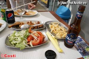 [P38] După atâta alergătură, o masă bună, la un restaurant din Freeport este binevenită.  » foto by Costi
 - 
<span class="allrVoted glyphicon glyphicon-heart hidden" id="av503085"></span>
<a class="m-l-10 hidden" id="sv503085" onclick="voting_Foto_DelVot(,503085,3414)" role="button">șterge vot <span class="glyphicon glyphicon-remove"></span></a>
<a id="v9503085" class=" c-red"  onclick="voting_Foto_SetVot(503085)" role="button"><span class="glyphicon glyphicon-heart-empty"></span> <b>LIKE</b> = Votează poza</a> <img class="hidden"  id="f503085W9" src="/imagini/loader.gif" border="0" /><span class="AjErrMes hidden" id="e503085ErM"></span>