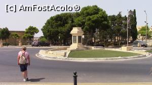 [P80] Rabat. Un soclu gol in Wesqha Tal-Muzew. Autoritatile locale au ridicat statuia Sfantului Iosif pana la restaurarea intregului spatiu. » foto by ovidiuyepi
 - 
<span class="allrVoted glyphicon glyphicon-heart hidden" id="av1223290"></span>
<a class="m-l-10 hidden" id="sv1223290" onclick="voting_Foto_DelVot(,1223290,3421)" role="button">șterge vot <span class="glyphicon glyphicon-remove"></span></a>
<a id="v91223290" class=" c-red"  onclick="voting_Foto_SetVot(1223290)" role="button"><span class="glyphicon glyphicon-heart-empty"></span> <b>LIKE</b> = Votează poza</a> <img class="hidden"  id="f1223290W9" src="/imagini/loader.gif" border="0" /><span class="AjErrMes hidden" id="e1223290ErM"></span>