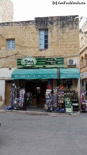 [P05] Mic magazin de suveniruri in Gozo -Malta » foto by floriss
 - 
<span class="allrVoted glyphicon glyphicon-heart hidden" id="av555649"></span>
<a class="m-l-10 hidden" id="sv555649" onclick="voting_Foto_DelVot(,555649,3422)" role="button">șterge vot <span class="glyphicon glyphicon-remove"></span></a>
<a id="v9555649" class=" c-red"  onclick="voting_Foto_SetVot(555649)" role="button"><span class="glyphicon glyphicon-heart-empty"></span> <b>LIKE</b> = Votează poza</a> <img class="hidden"  id="f555649W9" src="/imagini/loader.gif" border="0" /><span class="AjErrMes hidden" id="e555649ErM"></span>